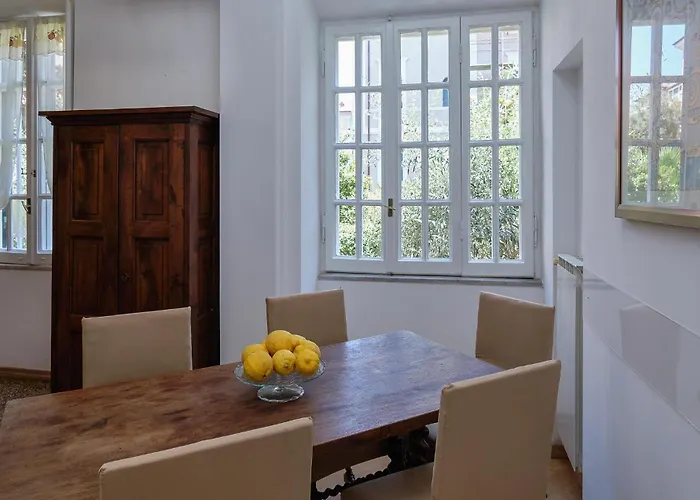 Stunning Apartment In Roma With Wifi